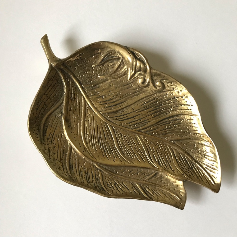 Brass leaf catchall dish